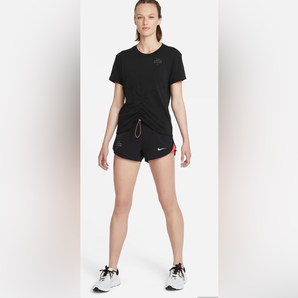 Nike The Running Division Shorts Black and Crimson Women’s Size XSmall 3”